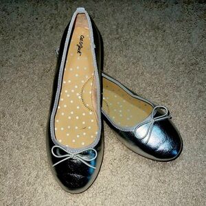 Cat & Jack silver ballet flats sz 5 kids